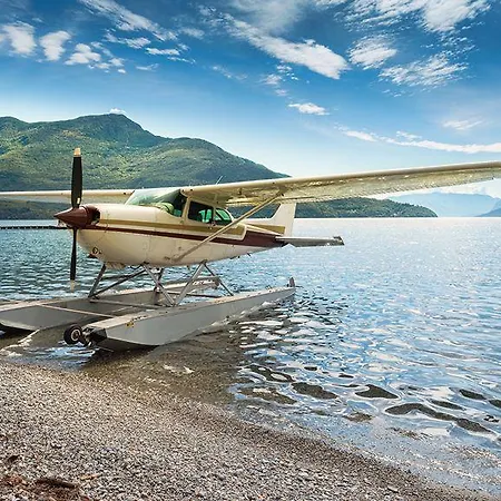 5 - Sleeps Up To 10 By Italian * Sala Comacina