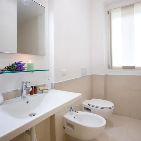 5 - Sleeps Up To 10 By Italian * Sala Comacina