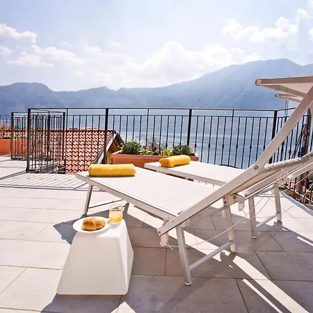 5 - Sleeps Up To 10 By Italian Διαμέρισμα Sala Comacina