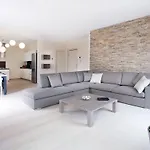Apartment 5 - Sleeps Up To 10 By Italian Sala Comacina