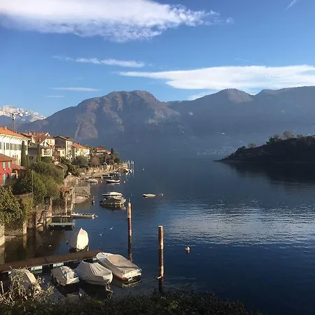 Appartement 5 - Sleeps Up To 10 By Italian *