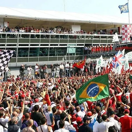 Апартаменты 5 - Sleeps Up To 10 By Italian Сала-Комачина