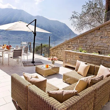5 - Sleeps Up To 10 By Italian Apartment