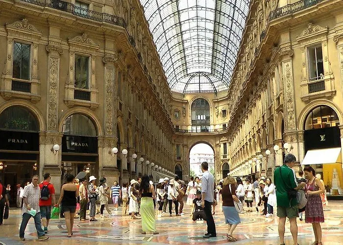 Apartman 5 - Sleeps Up To 10 By Italian Sala Comacina