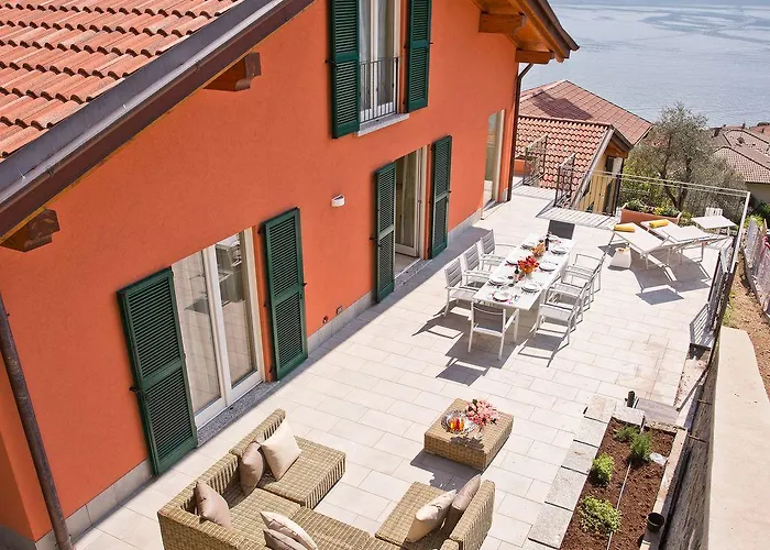 5 - Sleeps Up To 10 By Italian *