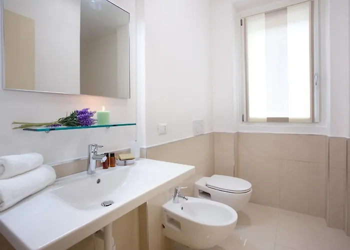 5 - Sleeps Up To 10 By Italian * Sala Comacina