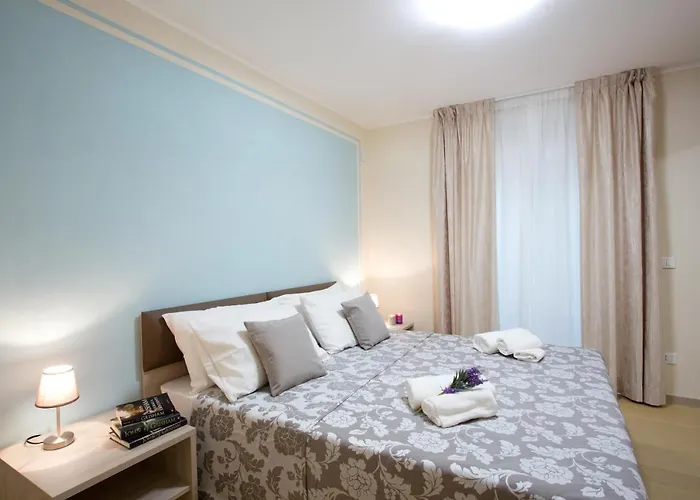 Apartman 5 - Sleeps Up To 10 By Italian Sala Comacina